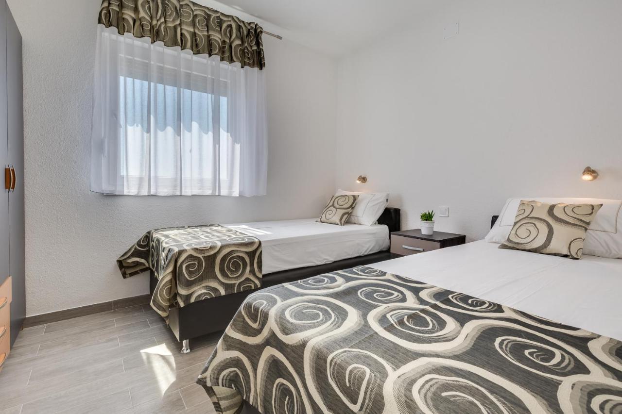Apartmani Kastelina Vir Extérieur photo