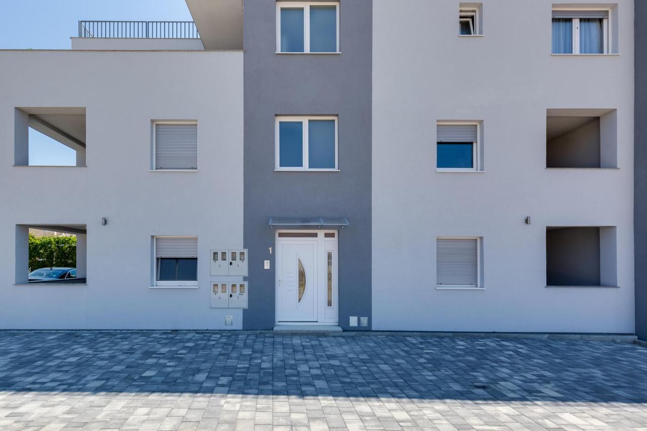 Apartmani Kastelina Vir Extérieur photo